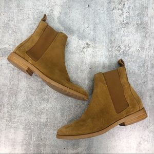 Everlane Modern Chelsea Boots